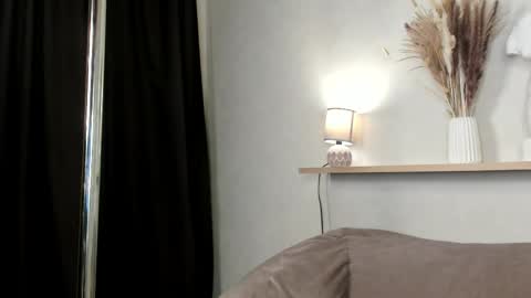 julia_suny online show from May 2026 01:14:02 AM