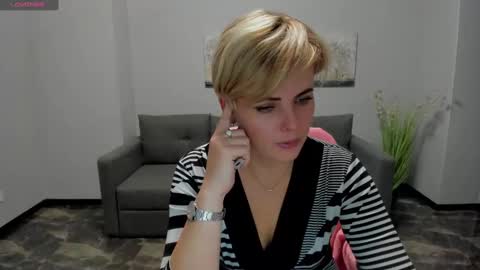 Julia online show from December 2024 05:26:02 PM