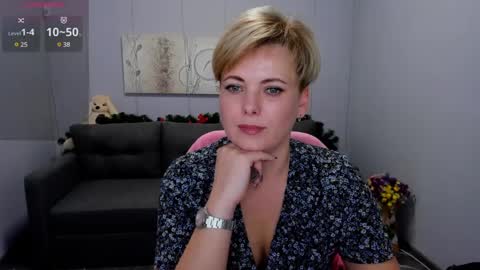 Julia online show from January 2025 12:47:02 PM