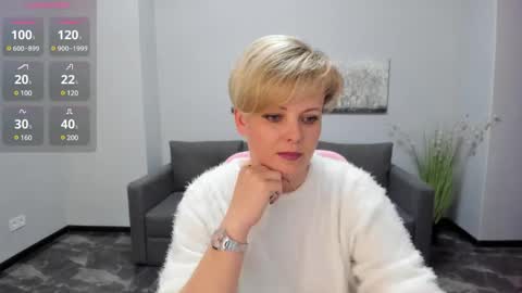 Julia online show from January 2025 12:53:01 PM