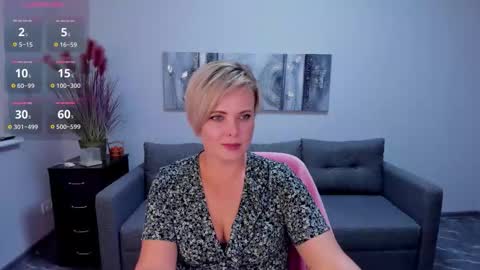 Julia online show from October 2025 12:06:02 PM