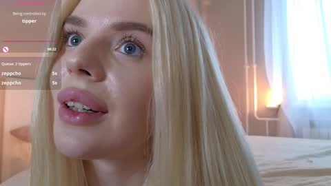 Snapshot of juliacontrol chatting on December 2024 09:56:01 AM Molly online show from December 2024 09:56:01 AM