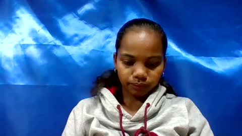 juliah02 online show from June 2026 05:20:02 AM