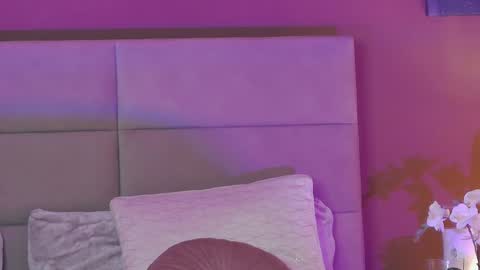 Julia online show from January 2025 05:09:01 AM