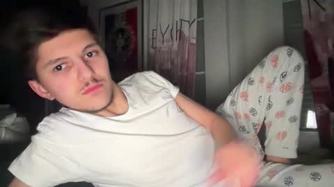 Snapshot of julian762928 chatting on March 2026 11:00:02 PM Julian1265 online show from March 2026 11:00:02 PM