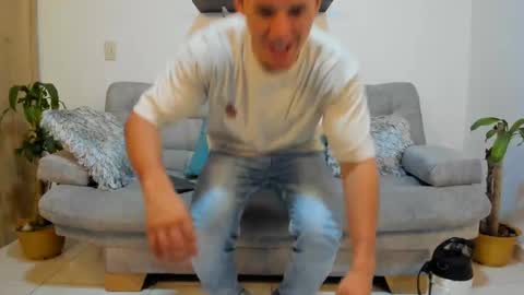 julian_wallace online show from January 2025 03:26:01 AM