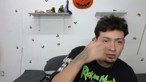 julian_whitee654 online show from December 2024 08:28:01 PM