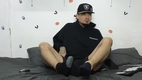 julian_whitee654 online show from January 2025 12:05:02 PM