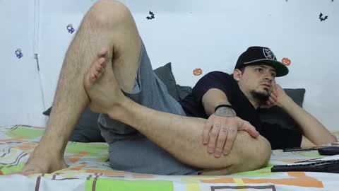 julian_whitee654 online show from January 2025 03:24:01 PM