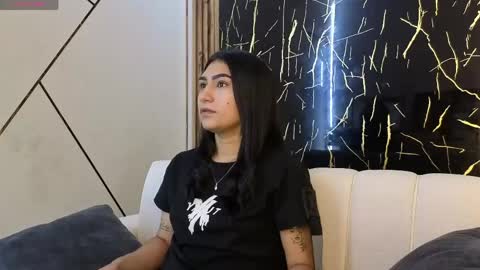 Snapshot of juliana11_pm chatting on April 2026 04:52:02 PM JULIANA AND CHRIS online show from April 2026 04:52:02 PM