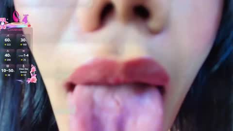 juliane_swee1 online show from October 2025 12:06:01 AM