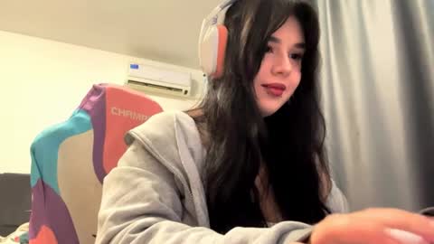 MIa online show from May 2026 09:15:02 AM