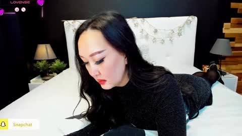 Julianna online show from December 2024 03:41:01 PM