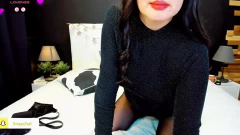 Julianna online show from December 2024 06:48:01 PM