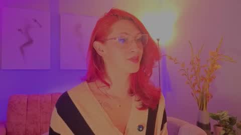 Juliana online show from December 2025 03:44:01 AM