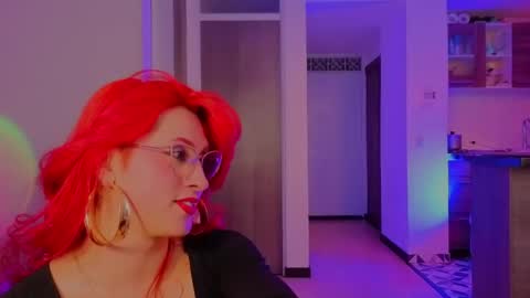 Snapshot of julianna_saenz chatting on May 2026 06:23:02 PM Juliana online show from May 2026 06:23:02 PM
