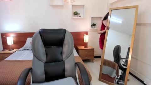 Julianne online show from March 2025 09:29:01 PM