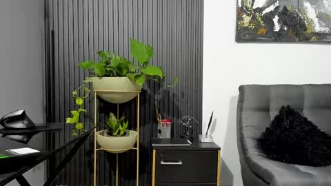 Snapshot of juliansexxx16 chatting on February 2025 10:21:02 PM Julian online show from February 2025 10:21:02 PM