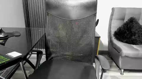 Snapshot of juliansexxx16 chatting on March 2025 02:17:01 AM Julian online show from March 2025 02:17:01 AM