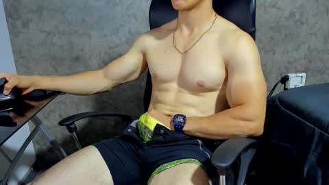 Snapshot of juliansexxx16 chatting on October 2025 11:27:01 PM Julian online show from October 2025 11:27:01 PM