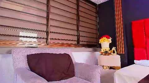 Snapshot of juliansterling___ chatting on June 2026 07:05:02 PM JULIAN STEARLING online show from June 2026 07:05:02 PM