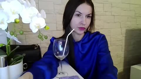 Julia online show from March 2026 07:30:02 PM