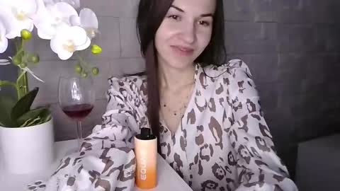 Julia online show from March 2026 04:51:01 PM