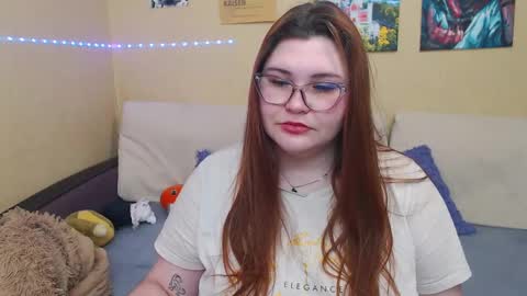 Snapshot of juliasane_ chatting on January 2025 02:25:01 PM Jul online show from January 2025 02:25:01 PM