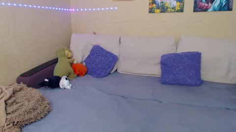 Snapshot of juliasane_ chatting on February 2025 06:54:01 AM Jul online show from February 2025 06:54:01 AM