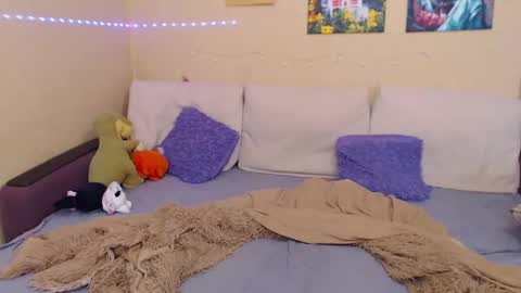 Snapshot of juliasane_ chatting on February 2025 09:56:02 AM Jul online show from February 2025 09:56:02 AM