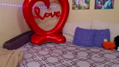 Snapshot of juliasane_ chatting on February 2025 08:03:01 PM Jul online show from February 2025 08:03:01 PM
