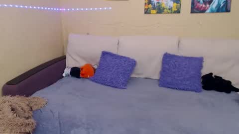 Snapshot of juliasane_ chatting on February 2025 03:09:02 PM Jul online show from February 2025 03:09:02 PM