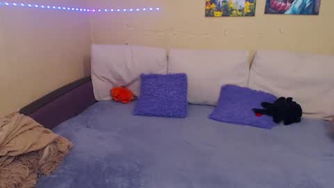 Snapshot of juliasane_ chatting on March 2025 03:30:02 PM Jul online show from March 2025 03:30:02 PM