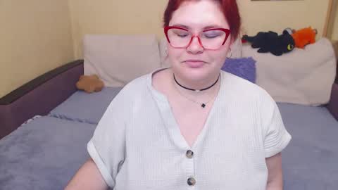 Snapshot of juliasane_ chatting on November 2025 06:12:01 AM Jul online show from November 2025 06:12:01 AM