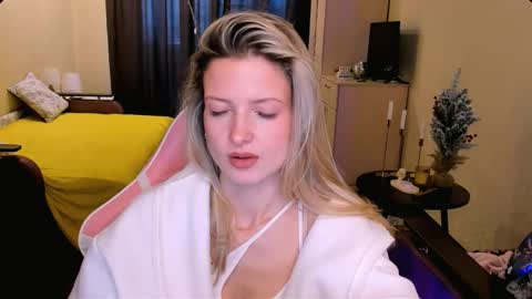 Julie online show from December 2025 08:43:01 AM