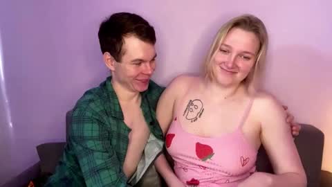 Julie and Thomas online show from February 2026 07:08:02 AM