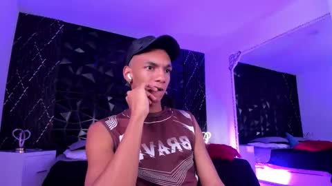 Julien online show from November 2025 12:16:01 PM