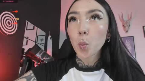 juliet_sourire online show from November 2025 08:19:01 PM