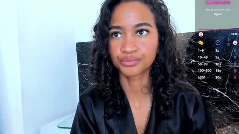 Snapshot of julieta__cooper chatting on January 2025 08:31:02 PM Juli online show from January 2025 08:31:02 PM