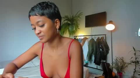 Snapshot of julieta__cooper chatting on October 2025 08:48:01 PM Juli online show from October 2025 08:48:01 PM
