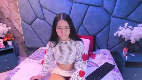 Snapshot of julieta_diamond chatting on June 2026 03:30:02 AM Julieta online show from June 2026 03:30:02 AM