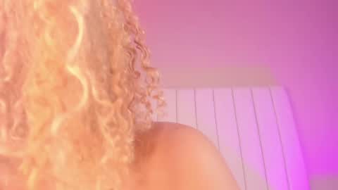 Snapshot of julieta_flower chatting on January 2025 07:34:01 PM Julieta IG juietaflower06 online show from January 2025 07:34:01 PM