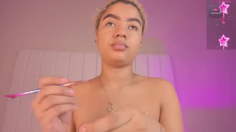 Snapshot of julieta_flower chatting on January 2025 01:19:01 PM Julieta IG juietaflower06 online show from January 2025 01:19:01 PM