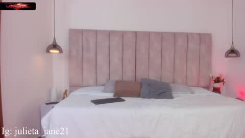 Snapshot of julieta_jane_ chatting on December 2024 03:14:02 AM Julieta online show from December 2024 03:14:02 AM