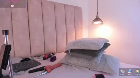Snapshot of julieta_jane_ chatting on September 2025 03:39:01 AM Julieta online show from September 2025 03:39:01 AM