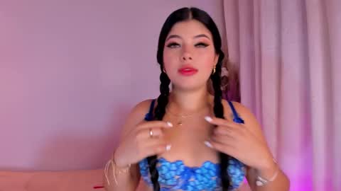 Snapshot of julieta_red2 chatting on October 2025 10:54:02 PM Julie  independent model  online show from October 2025 10:54:02 PM