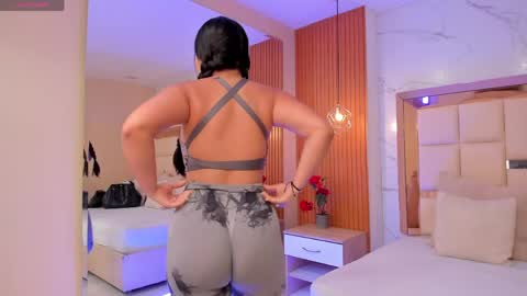 Snapshot of julieta_rose__ chatting on April 2026 11:40:02 PM online show from April 2026 11:40:02 PM