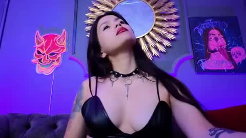 Snapshot of julieta_russell chatting on January 2025 03:39:01 PM Julieta online show from January 2025 03:39:01 PM