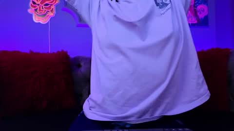 Snapshot of julieta_russell chatting on February 2025 11:45:02 AM Julieta online show from February 2025 11:45:02 AM