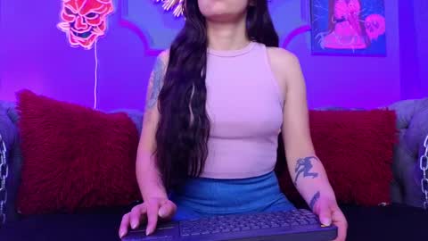 Snapshot of julieta_russell chatting on March 2025 12:01:02 PM Julieta online show from March 2025 12:01:02 PM